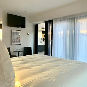 Hotel Comic Art